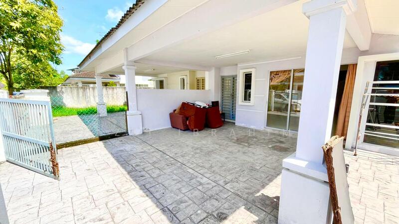 For Sale - Taman Tasik Semenyih (Semi D)