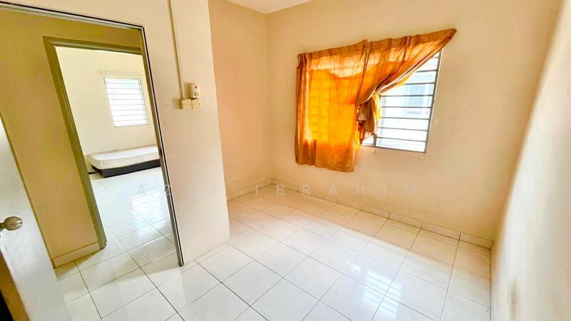 For Sale - Taman Tasik Semenyih (Semi D)