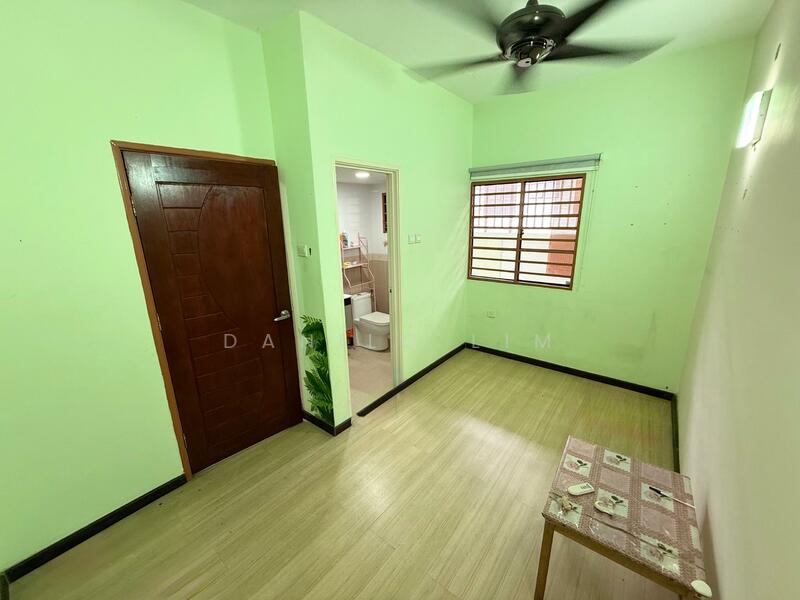 For Sale - Damai Perdana, 20x60, Full Reno, Gated Area, Flat Level, 9/10 Condition