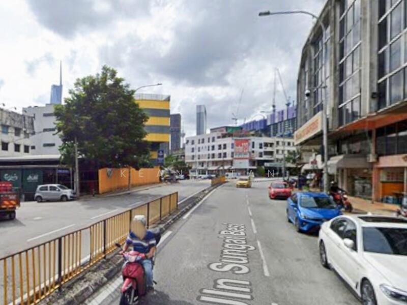 For Rent - [Corner Land w/ Roof For F&B] Loke Yew, Pudu