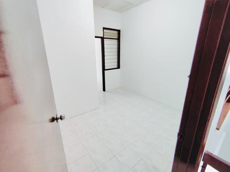 For Rent - Taman Dahlia (Bandar Baru Salak Tinggi)
