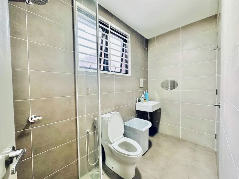 Rumah Bandar untuk Disewa di Kajang (Selangor) - Erin Yusof - Bathroom - PropertyGuru.com.my