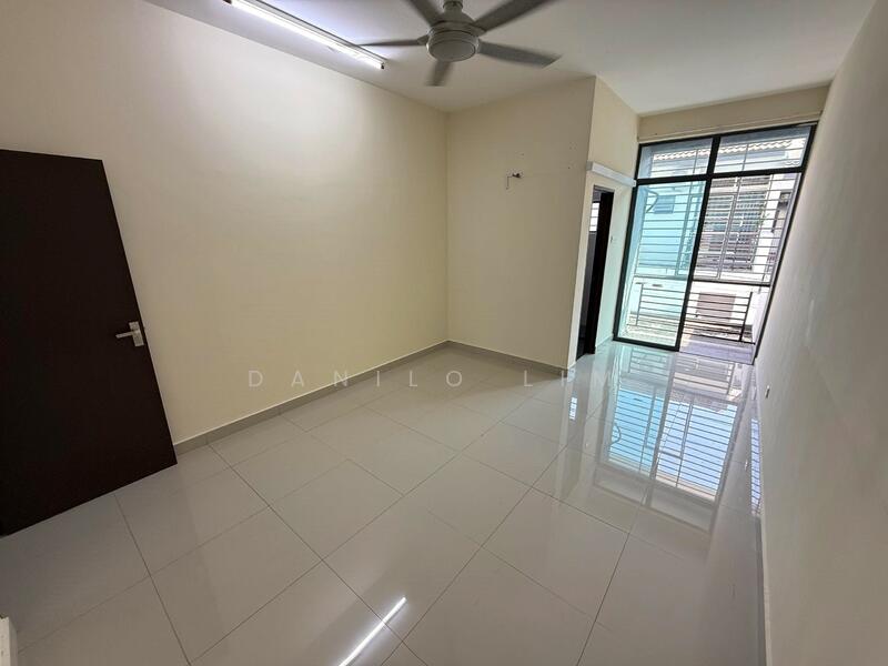 For Sale - D' Premier II - Bandar Damai Perdana