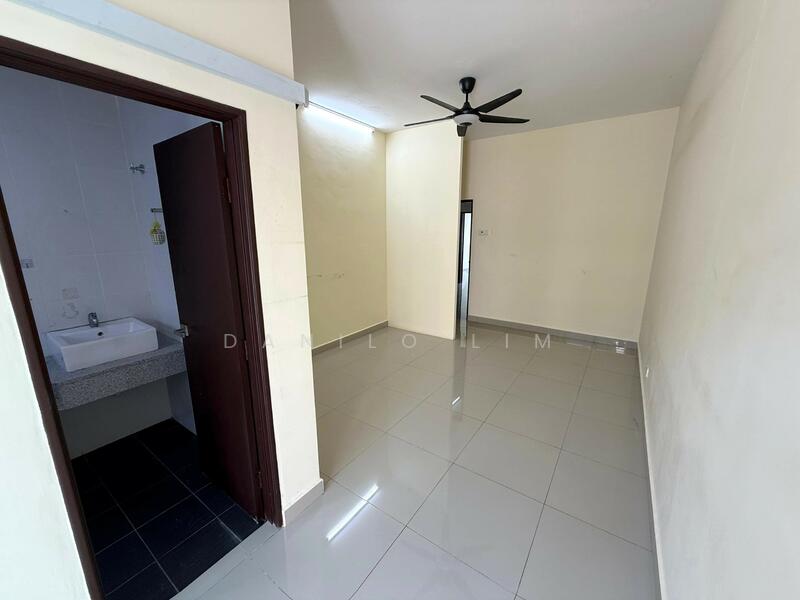 For Sale - D' Premier II - Bandar Damai Perdana