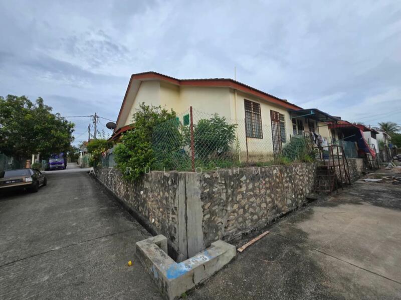 Rumah Teres 1 Tingkat untuk Dijual di Taman Intan Duyung (Port Dickson) - Azrul Othman - PropertyGuru.com.my