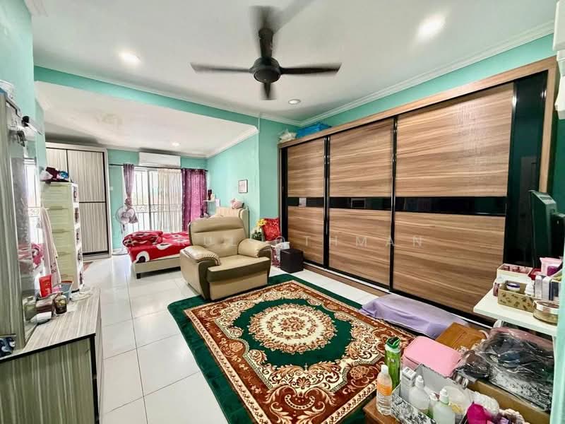 2-storey Terraced House for Sale in Taman Desa Orkid (Senawang) - Azrul Othman - Living Room - PropertyGuru.com.my