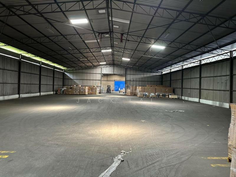 For Rent - Factory/Warehouse for sale/rent @ Kampung Subang Baru