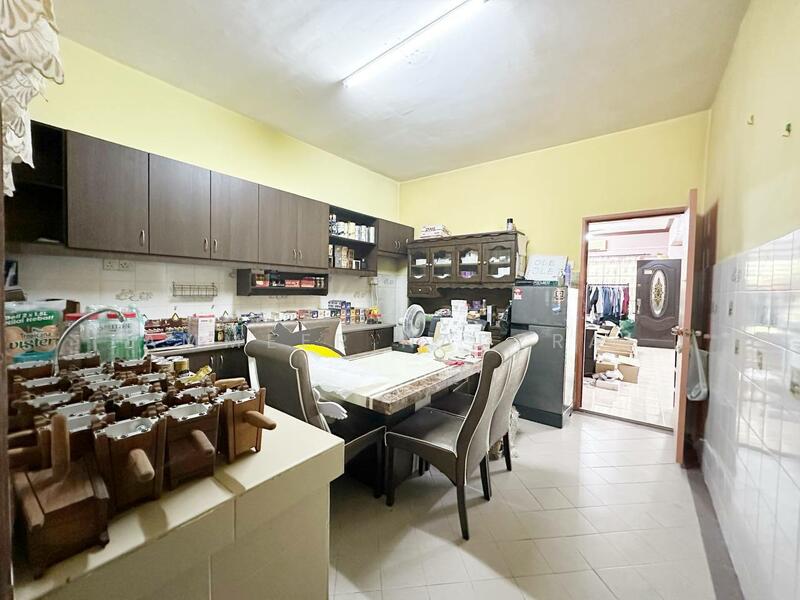 2-storey Terraced House for Sale in Subang Bestari (Shah Alam) - Ammeer Nadzrai - PropertyGuru.com.my