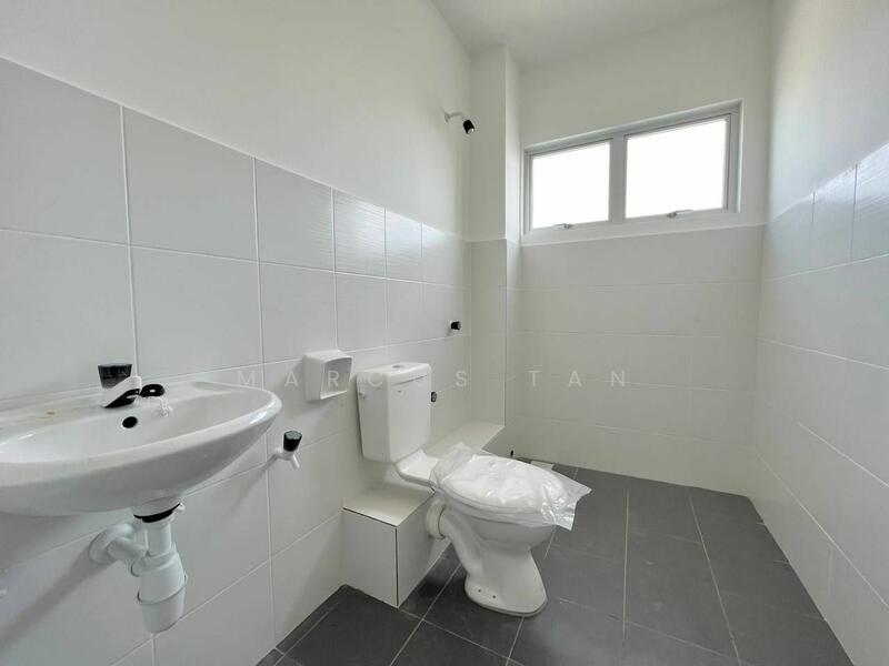 Untuk Dijual - 2-storey Terrace House 18x85 (27' Backyard) at Telok Panglima Garang
