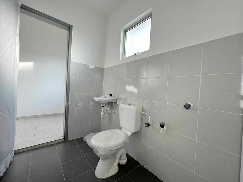 Untuk Dijual - 2-storey Terrace House 18x85 (27' Backyard) at Telok Panglima Garang