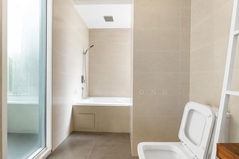 Bungalow House for Sale in Lakefront Villa (Cyberjaya) - Jared Wong - Bathroom - PropertyGuru.com.my