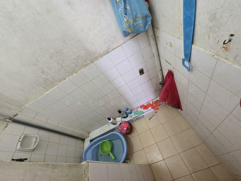 Untuk Dijual - Flat Taman Perling