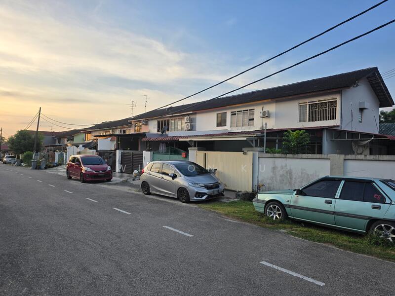 Untuk Disewa - Taman Daya - Jalan Pinang 3, 4