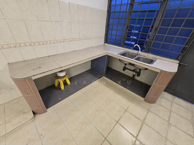 Untuk Disewa - Taman Daya - Jalan Pinang 3, 4