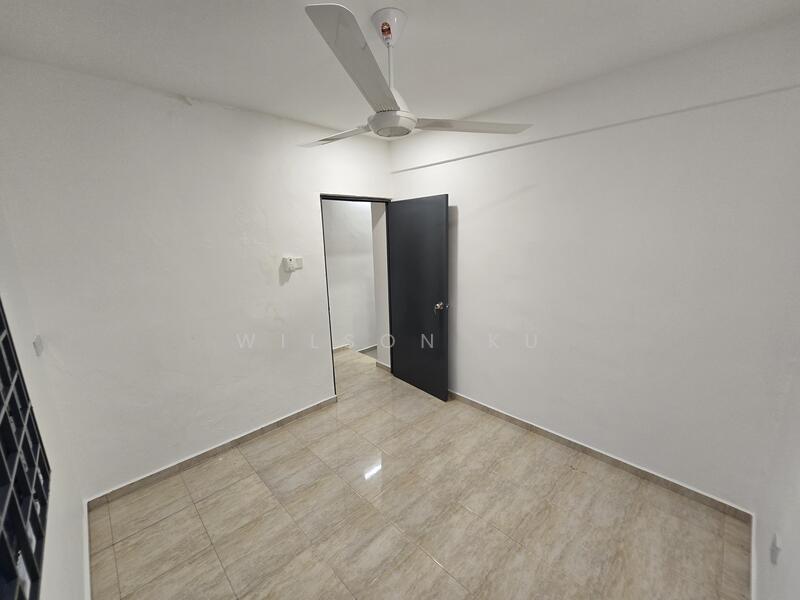 Untuk Disewa - Taman Daya - Jalan Pinang 3, 4