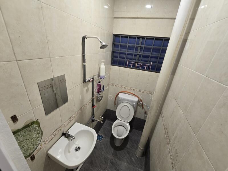 Untuk Disewa - Taman Daya - Jalan Pinang 3, 4