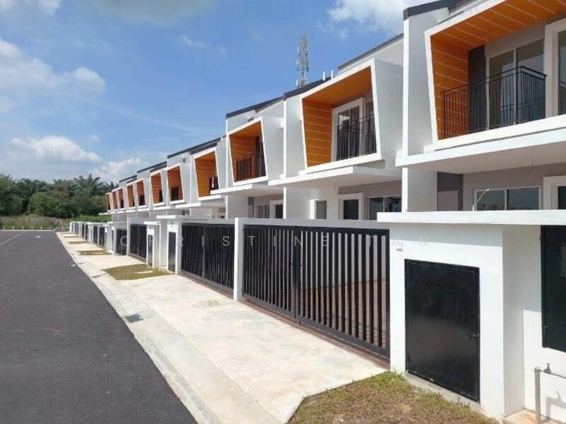 Terraced House for Sale in Kampung Selangor Dredging (Dengkil) - Christine Tan - PropertyGuru.com.my