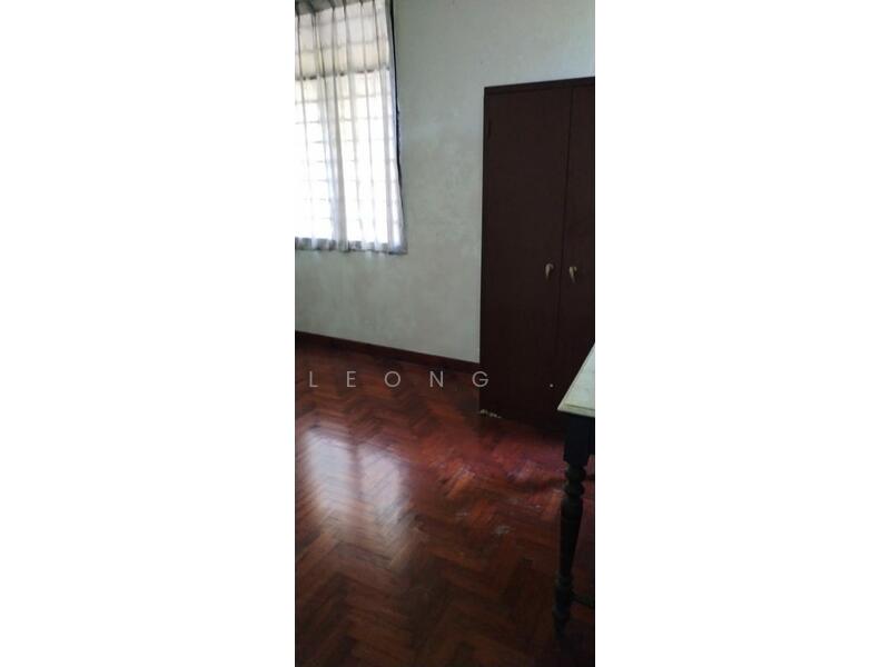 Untuk Dijual - Jalan Batu Perempuan