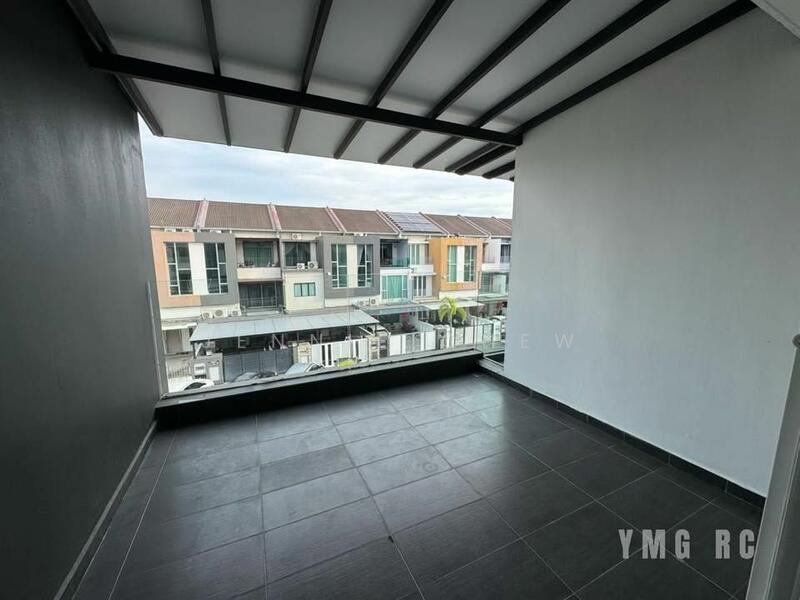 Untuk Dijual - 3-storey Terraced House at Bandar Botanic