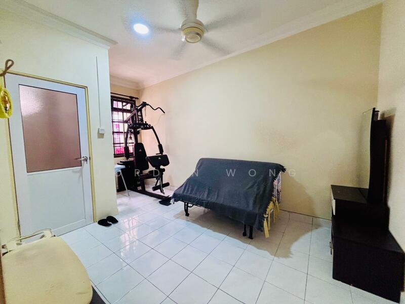 For Rent - Jalan Gunung, Seri Alam