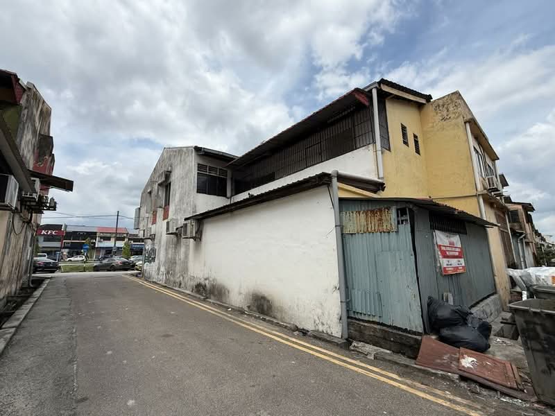 Shop / Office for Rent in Taman Ungku Tun Aminah (Skudai) - Anson Chua - Exterior - PropertyGuru.com.my