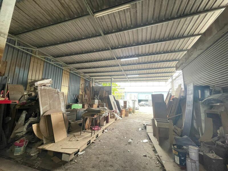 For Rent - Mount Austin Mutiara Emas Factory