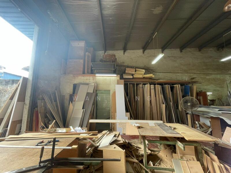 For Rent - Mount Austin Mutiara Emas Factory