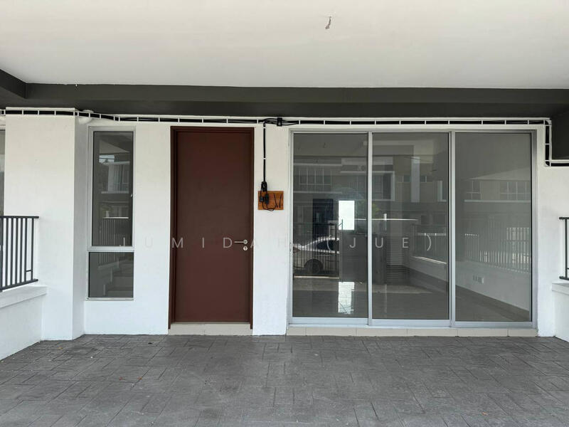 2 Storey Terrace Unit, Residensi Kirana Kesuma, Fasa 7. Bdr Tasik Kesuma,Beranang