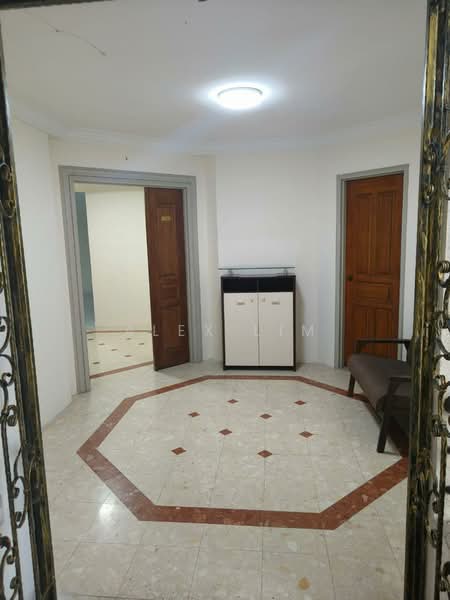 Kondominium untuk Disewa di Gurney Beach Resort - Alex Lim - Entrance - PropertyGuru.com.my