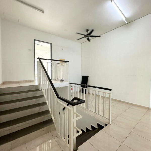 Untuk Disewa - Taman Naluri Ria 3 Storey House