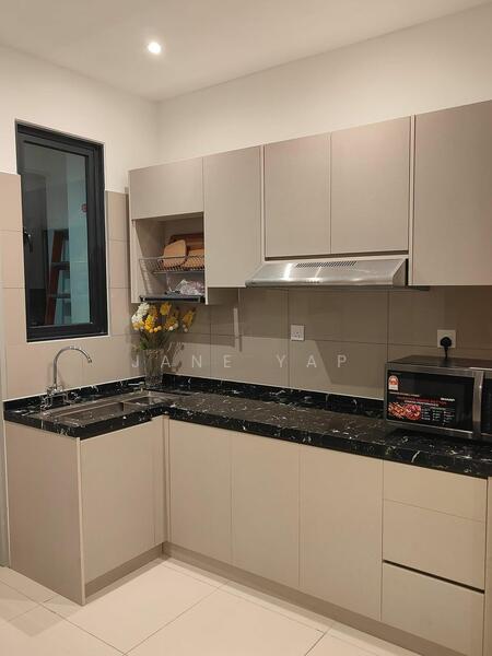 Untuk Disewa - M Oscar