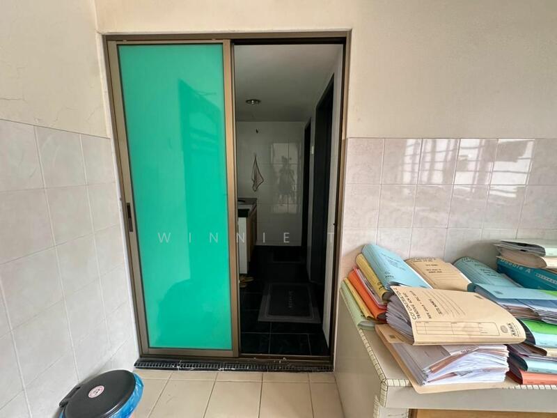 For Rent - shop office fully reno fully furniture