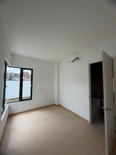 Untuk Dijual - 3sty New Completed Semi-D Taman Ikhlas Bandar Sungai Long