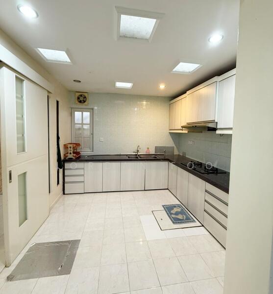 Untuk Dijual - Halaman Bukit Gambir