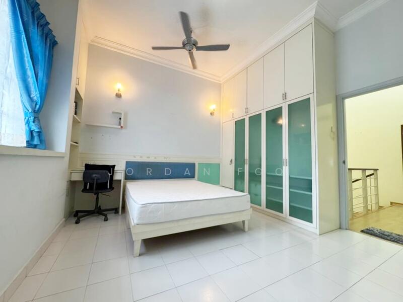 Untuk Dijual - Halaman Bukit Gambir