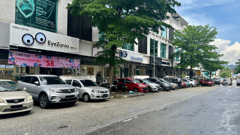 Untuk Dijual - 3 Sty Shop @ Bandar Kinrara 5 , Next to Giant & LRT Station