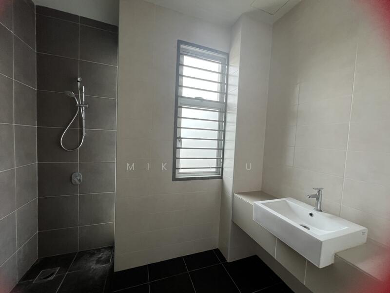 2-storey Terraced House for Sale in Bandar Saujana Putra (Tanjong Duabelas) - Miki You - PropertyGuru.com.my