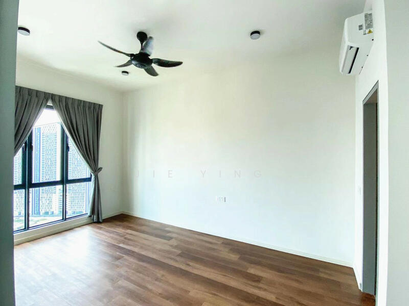 Untuk Disewa - Suasana @ Utropolis