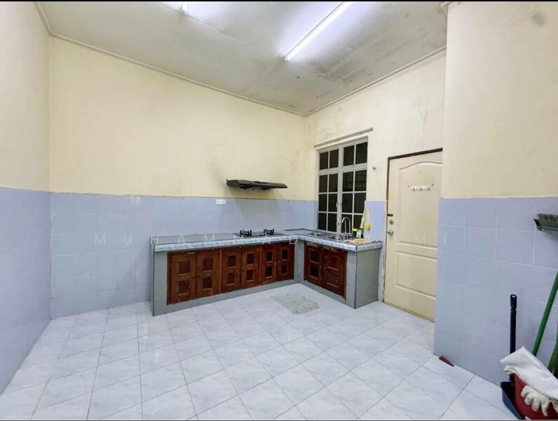 For Sale - Kampung Mak Chili