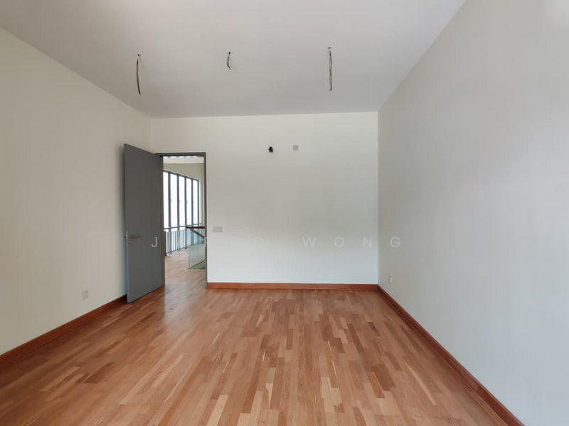 For Sale - Schumann, Symphony Hills