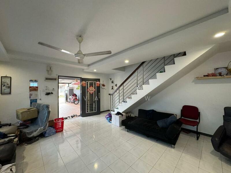 For Rent - Bukit Indah