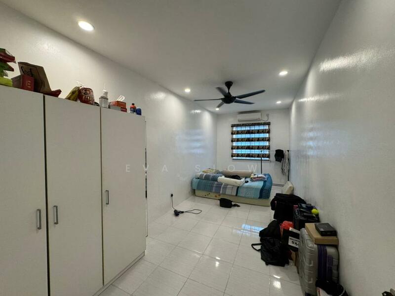 For Rent - Bukit Indah