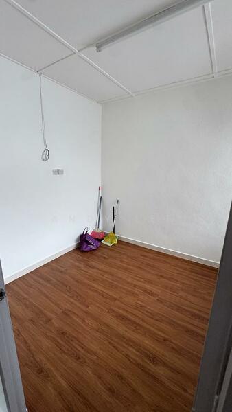 Untuk Dijual - Taman Lip Sin Block 1, 3 & 5