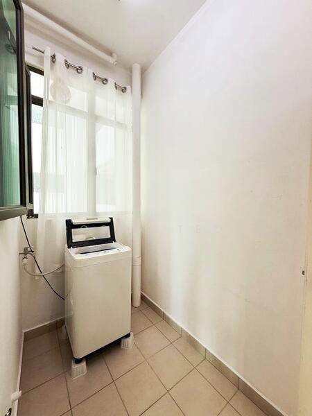 For Rent - Tree Sparina