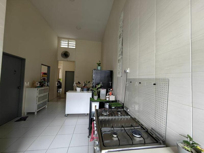 Semi-Detached House for Sale in Bandar Saujana Putra (Tanjong Duabelas) - Mohd Aizat Saiful Bahri - PropertyGuru.com.my