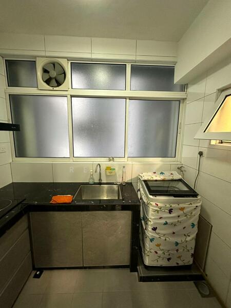 Untuk Disewa - The Holmes 1