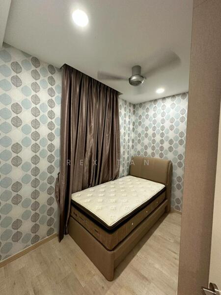 Untuk Disewa - The Holmes 1