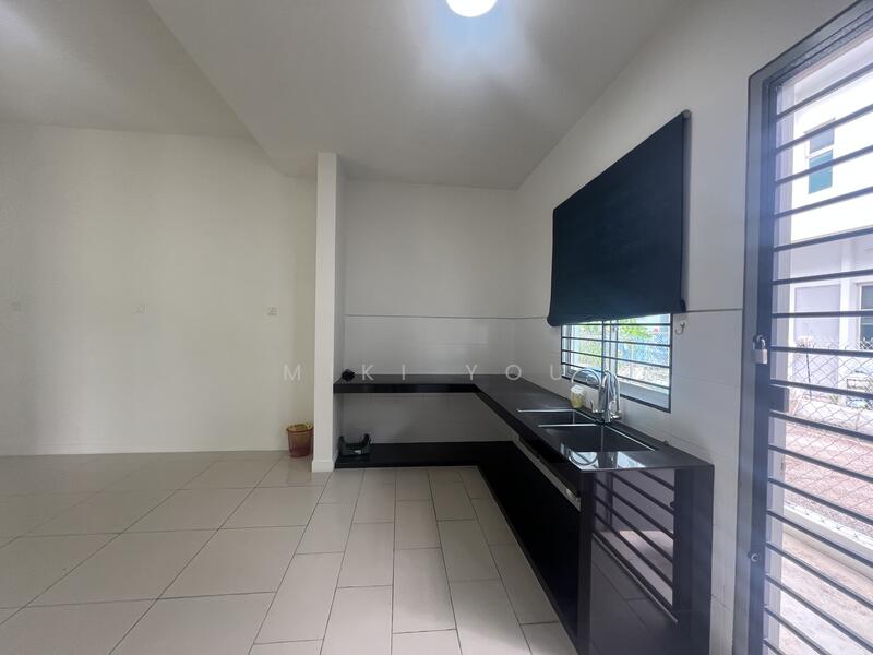 2-storey Terraced House for Sale in Bandar Saujana Putra (Tanjong Duabelas) - Miki You - PropertyGuru.com.my