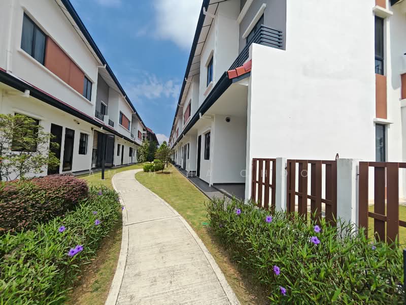 Rumah Teres 2-Tingkat untuk Dijual di Setia Eco Glades (Cyberjaya) - Samantha Chooi - PropertyGuru.com.my