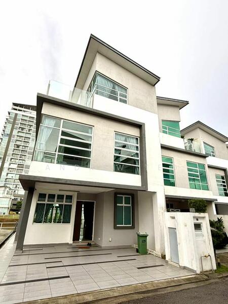 For Sale - Seri Austin Seris Austins